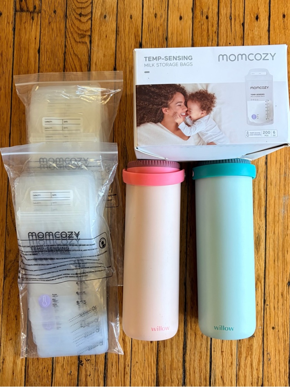 Willow Insulated Milk Bottles in Pink & Mint with Momcozy Temp-Sensing Bags